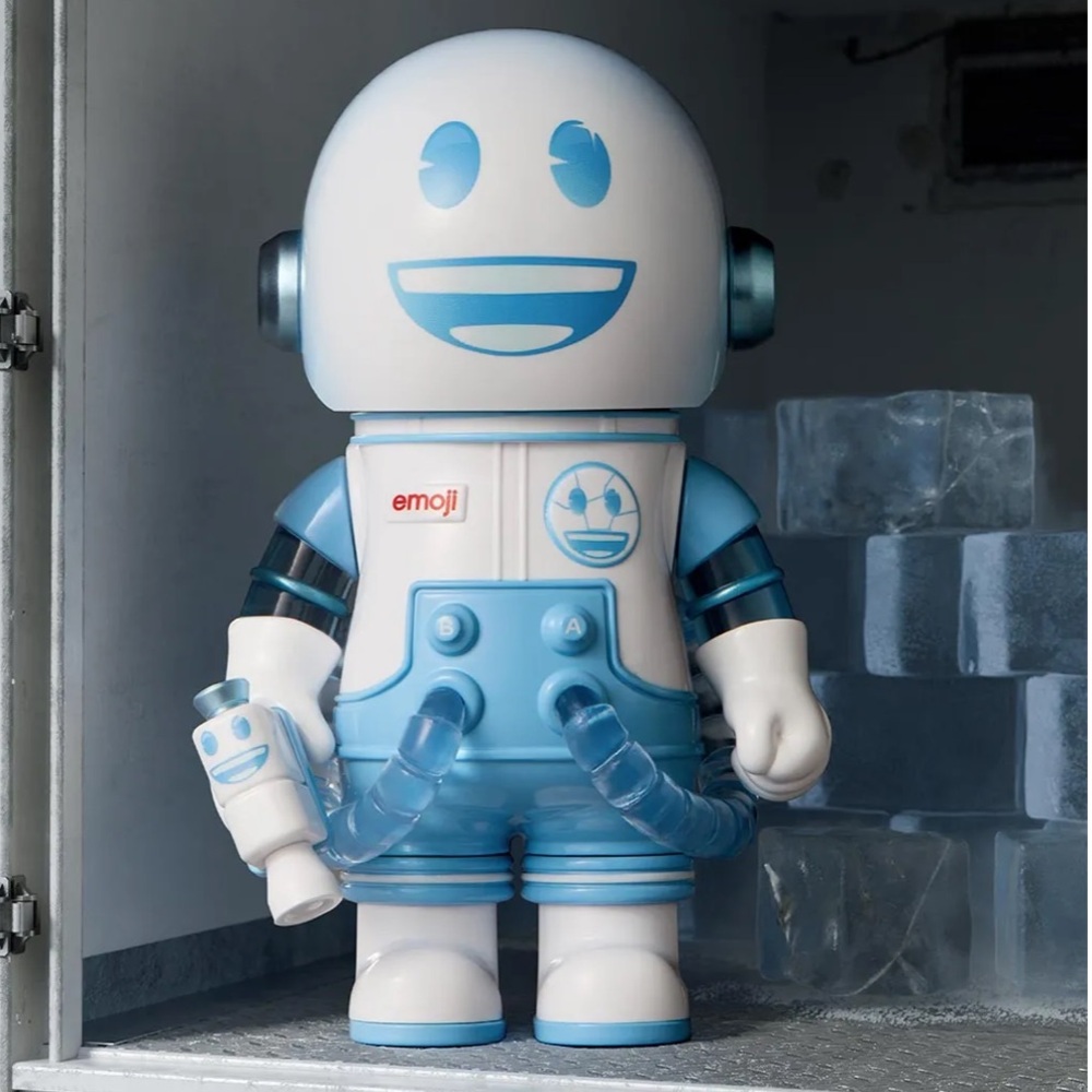 Space Molly 100% - emoji Series - Frozen Smile